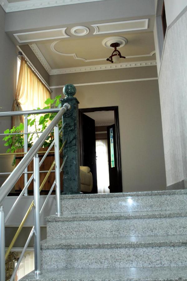 Golden Apricot Guiumri Exterior foto
